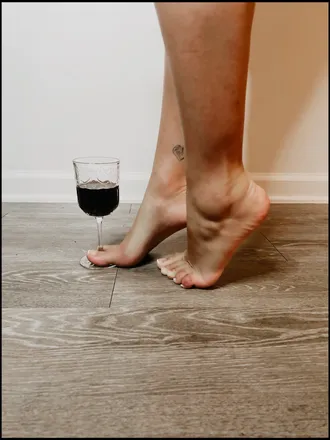 OnlyFans cuenta toesbyohemmg header 2