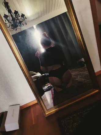 OnlyFans cuenta peachespluscream header 2