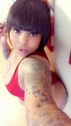 OnlyFans cuenta vickiesecrettz avatar 1