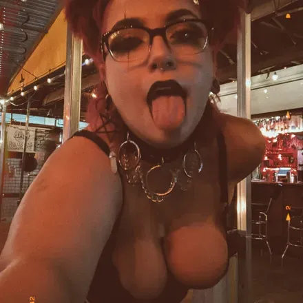 OnlyFans cuenta usernametbd8675309_2 avatar 1