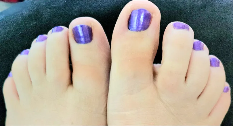 OnlyFans account  roseytoesandfeet header 2