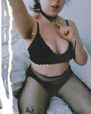 OnlyFans cuenta charlee_moon header 2