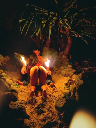 OnlyFans cuenta kinkypyros header 2