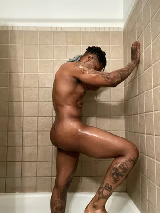 OnlyFans account  mannmann2much header 2