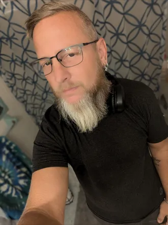 OnlyFans cuenta brat_dad_e header 2