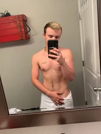OnlyFans account  isaacarrow13 avatar 1