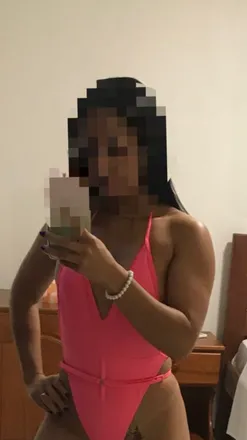 OnlyFans cuenta pequenahotwife2022 header 2