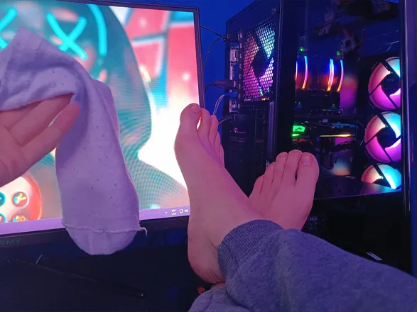 OnlyFans account  piegamer header 2