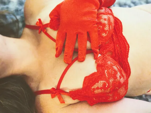 OnlyFans cuenta loveglovesof header 2