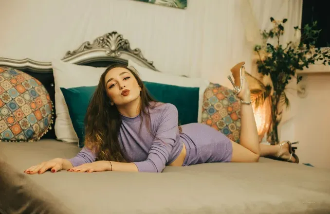 OnlyFans cuenta miadavisss header 2