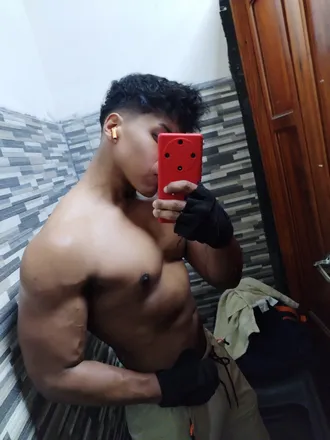 OnlyFans cuenta kevo85639979 header 2
