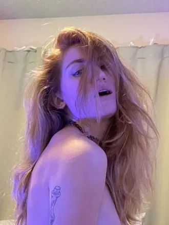 OnlyFans account  junodarlin avatar 1