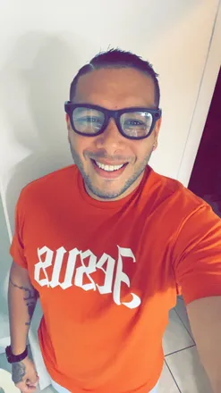 OnlyFans cuenta pharro header 2