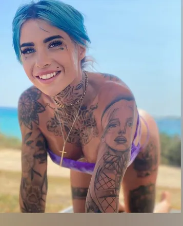 OnlyFans account  belli-ink header 2