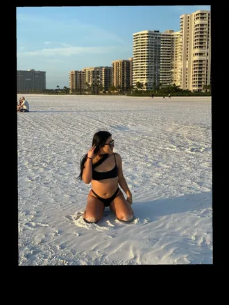 OnlyFans account  lorees1 header 2