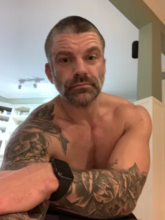 OnlyFans cuenta hardlymebri header 2