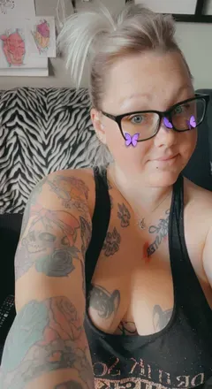 OnlyFans cuenta tattooed_beauty_88 avatar 1