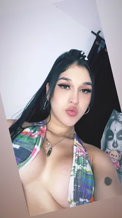 OnlyFans cuenta kortneyhills header 2