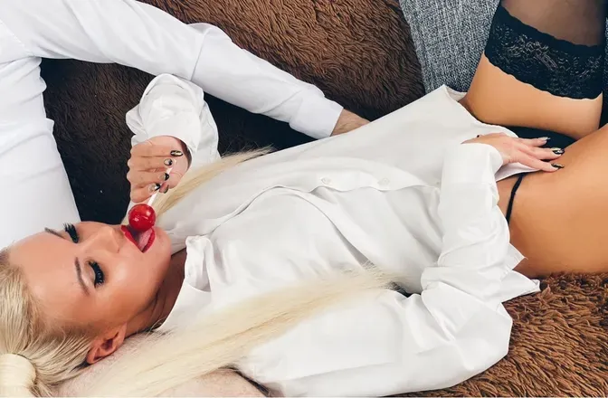 OnlyFans cuenta merylax header 2