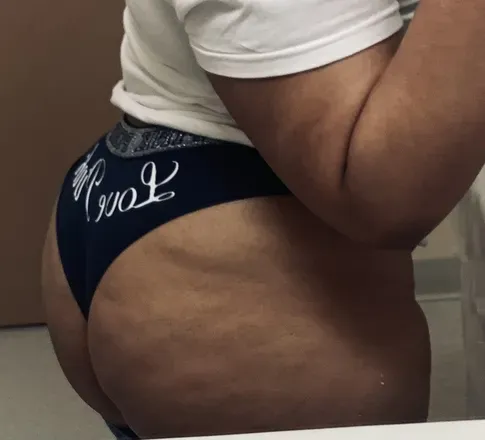 OnlyFans cuenta juicybooty_5 avatar 1