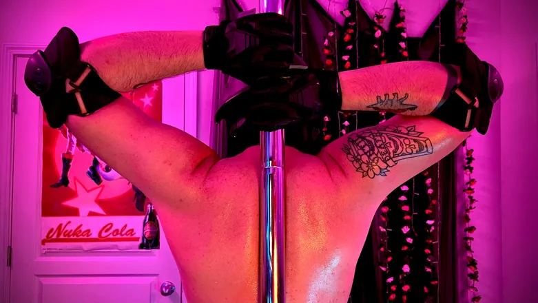 OnlyFans account  roguequantum header 2