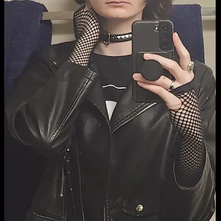 OnlyFans account  illicit_lizard avatar 1