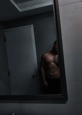 OnlyFans cuenta alex_morales1 header 2