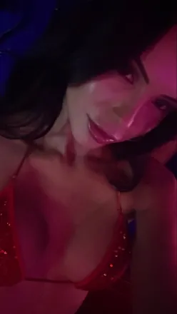 OnlyFans account  karentapias header 2