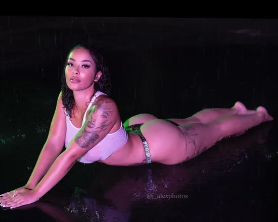 OnlyFans cuenta snowthadon header 2