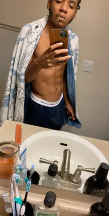 OnlyFans cuenta siirkgrey header 2