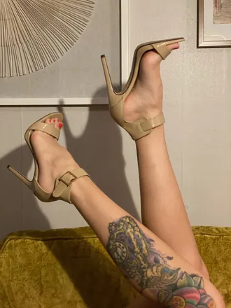 OnlyFans cuenta footsieslid3 header 2