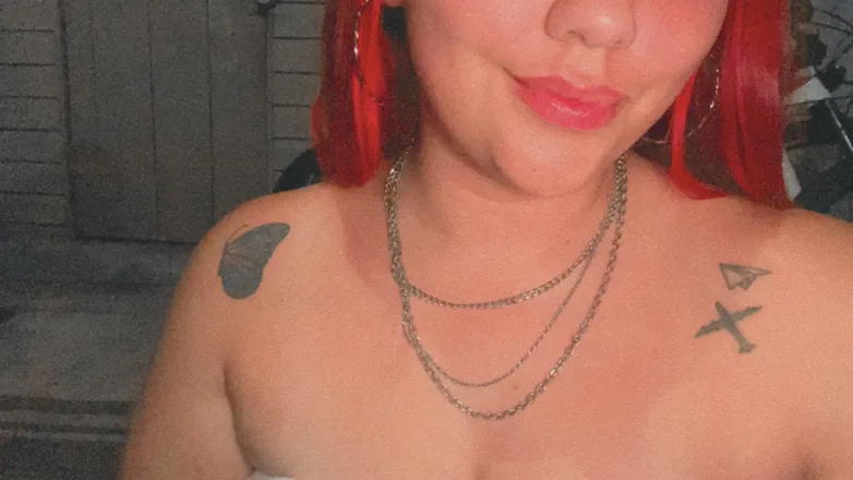 OnlyFans cuenta peli_roja_2 header 2