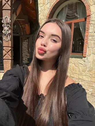OnlyFans cuenta melittlenika avatar 1
