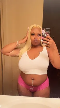 OnlyFans cuenta tastyhoney header 2