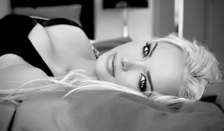 OnlyFans cuenta kisskara header 2