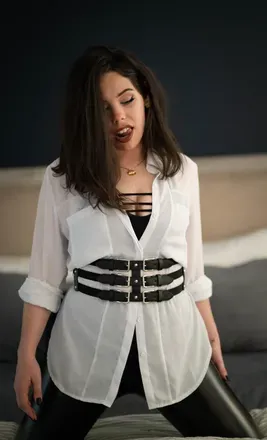 OnlyFans cuenta burgundybombshell avatar 1