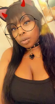 OnlyFans cuenta sexyeyednerd avatar 1