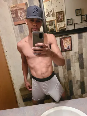 OnlyFans cuenta flyy_ql avatar 1
