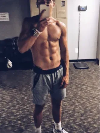 OnlyFans cuenta u27713879 avatar 1