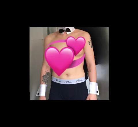 OnlyFans cuenta littlemisslebians header 2