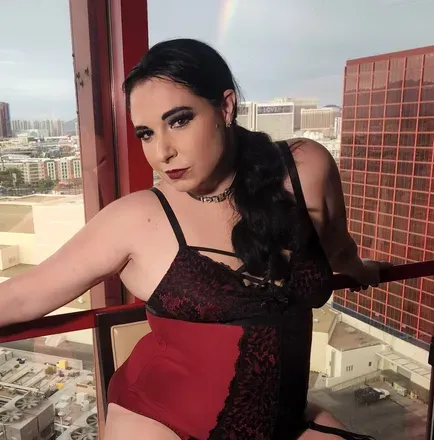 OnlyFans account  sarahhotwife avatar 1