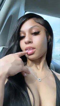 OnlyFans account  realforeignbratdtx avatar 1