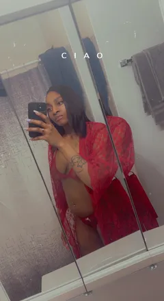 OnlyFans cuenta aintchuubri header 2