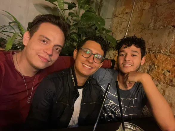 OnlyFans cuenta trisomegays avatar 1