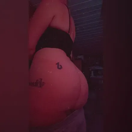OnlyFans cuenta peachyraygoddess header 2