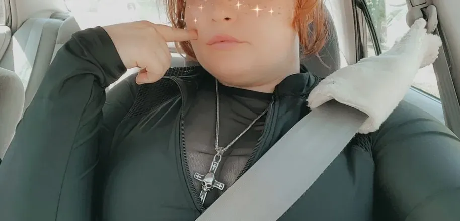 OnlyFans cuenta uwugamergirl674 avatar 1