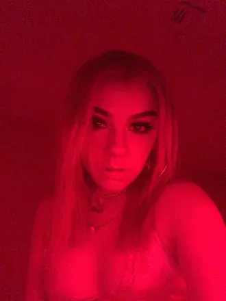 OnlyFans account  lovebombs avatar 1