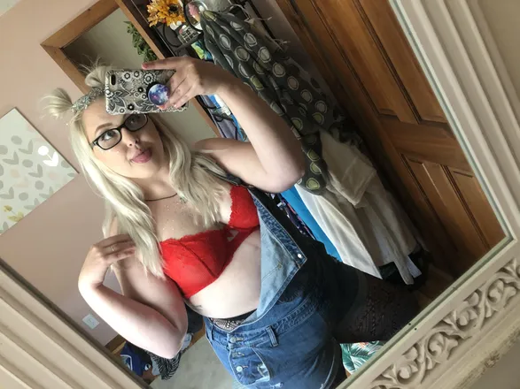 OnlyFans cuenta thicciemouse header 2