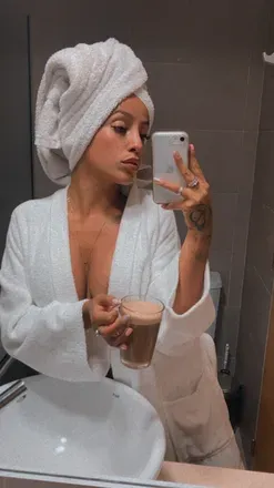 OnlyFans cuenta evelinglat header 2