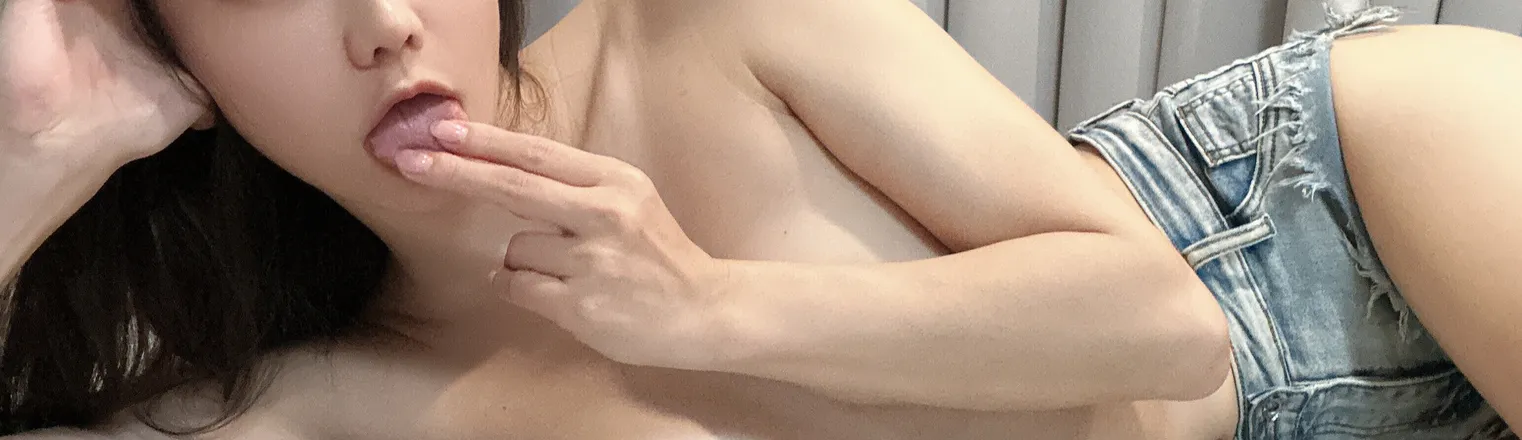 OnlyFans cuenta vvixenvickyyy header 2